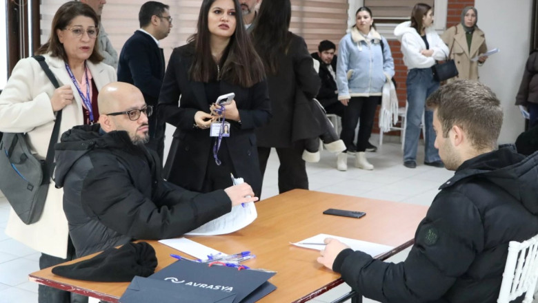 MÜLAKATLARA REKOR BAŞVURU