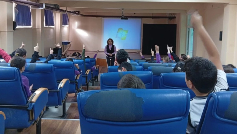 SAĞLIKLI YAŞAM EĞİTİMLERİ SÜRÜYOR