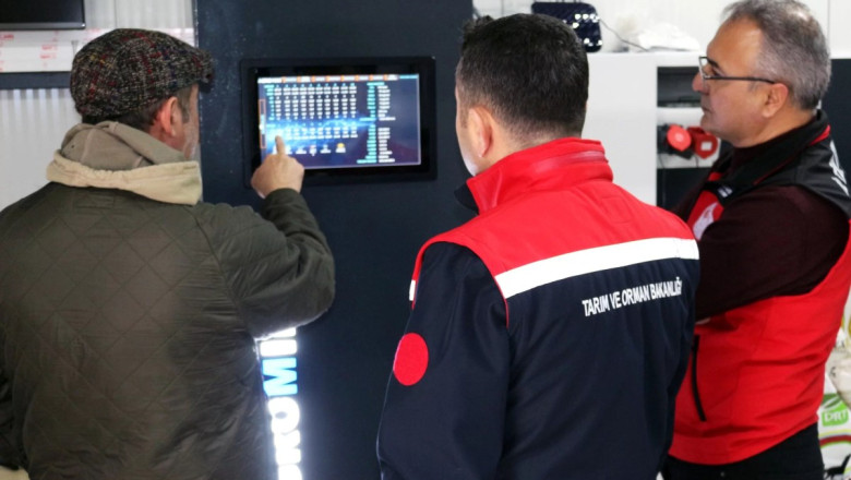 MÜDÜR İLMEÇ, YABAN MERSİNİ İŞLETMESİNİ ZİYARET ETTİ