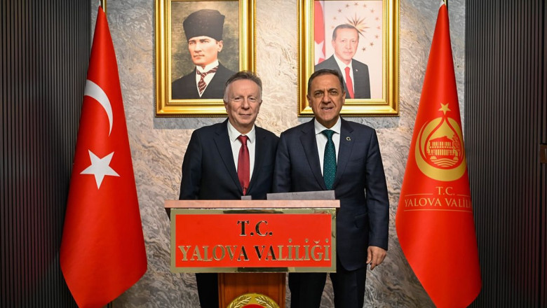 Eski Yalova Valisi Prof. Dr. Erbay’dan Vali Usta’ya Hayırlı Olsun