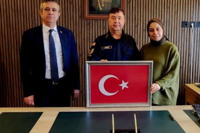 MİNİKLERDEN ANLAMLI HEDİYE