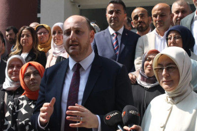 ‘PROJELER İPTAL EDİLMEDİ SÜREÇ TİTİZLİKLE SÜRÜYOR’