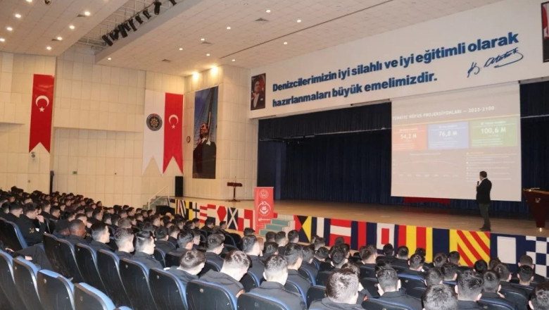 GENÇ NÜFUSUN STRATEJİK ÖNEMİ ANLATILDI
