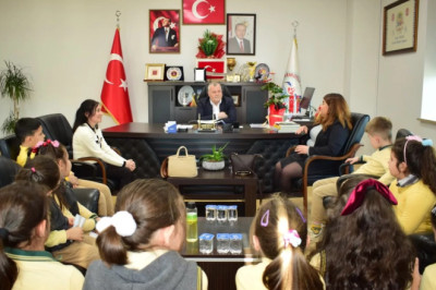 ÖĞRENCİLERİNDEN BELEDİYEYE ANLAMLI ZİYARET