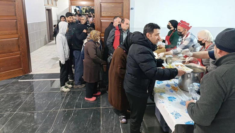 İl Müftüsü Yılmaztürk, Camide Vatandaşlarla İftar Açtı