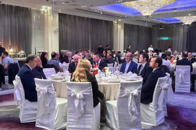 BAHÇEKAPILI HONG KONG’DA