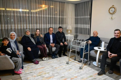 VALİ USTA, UŞAR AİLESİNE KONUK OLDU