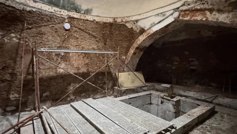 TARİHİ DOKU KORUNARAK YENİLENİYOR