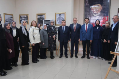 32 ESER SANATSEVERLERLE BULUŞTU