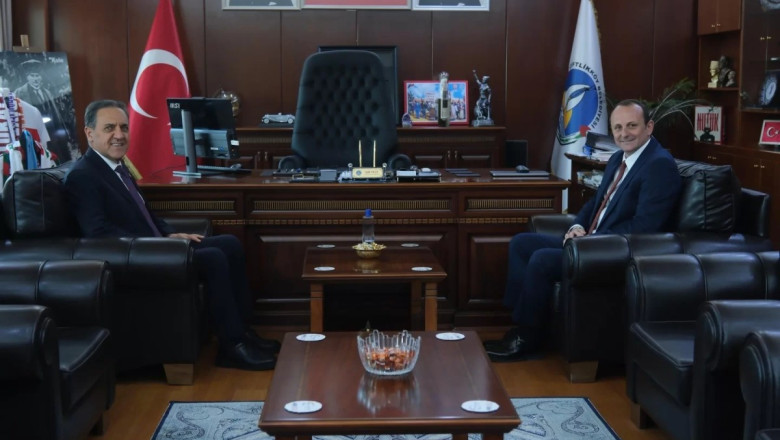 BAŞKAN YELE, VALİ USTA’YI AĞIRLADI