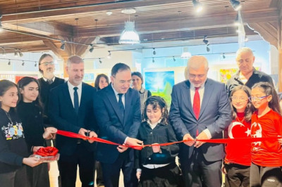 700 ESERLİK RESİM SERGİSİ AÇILDI