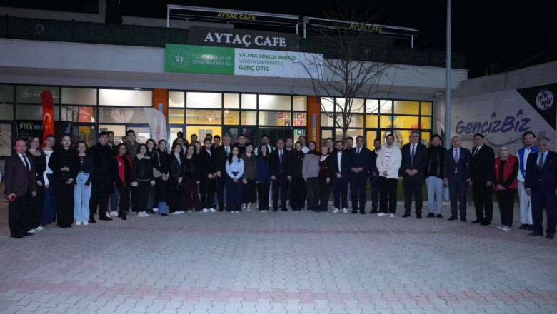 VALİ USTA, ÖĞRENCİLERLE İFTAR SOFRASINDA BULUŞTU