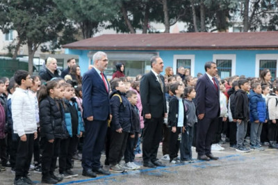 GAZİOSMANPAŞA İLKOKULU’NDA BAYRAK TÖRENİ
