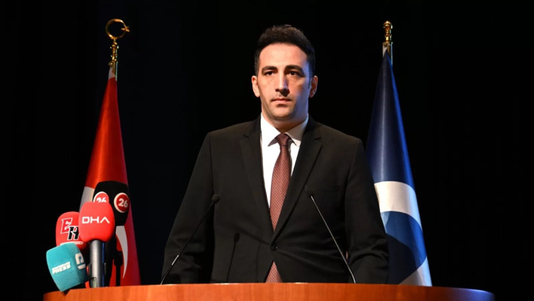 DİJİTAL HABERCİLİK VE YAPAY ZEKA EĞİTİMİ VERİLDİ