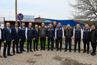 BAKAN YARDIMCISI GİZLİGİDER, BALIKÇILARLA BULUŞTU