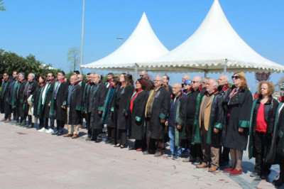 ‘BİZLER HUKUKUN YANINDAYIZ’