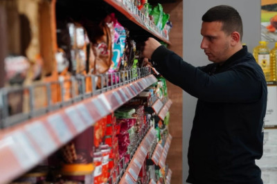 ARMUTLU’DA ZİNCİR MARKETLERE SIKI DENETİM