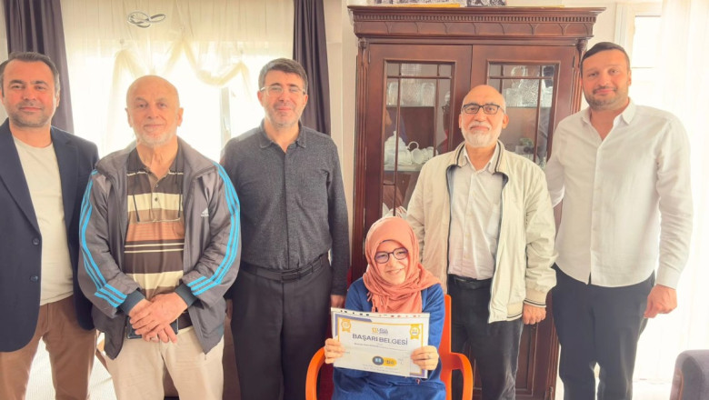 MİNİK YAZARDAN BÜYÜK BAŞARI