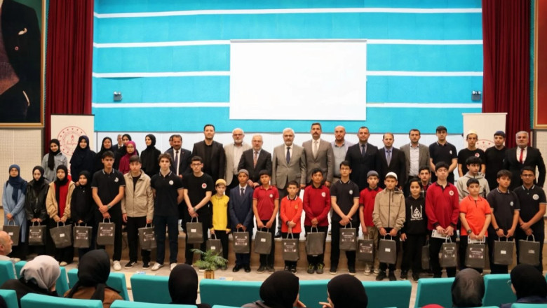 MESLEKİ YARIŞMALARIN ÖDÜL TÖRENİ GERÇEKLEŞTİRİLDİ