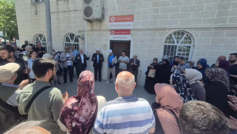 KUTSAL TOPRAKLARA DUALARLA UĞURLANDILAR