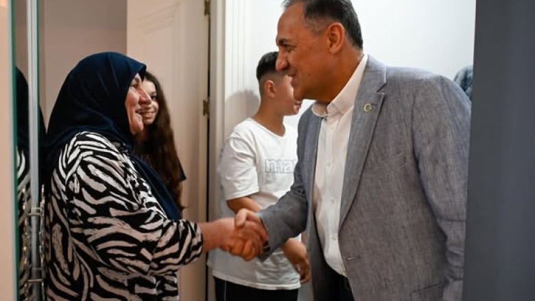 Yalova Valisi Dr. Ahmet Hamdi Usta Kurban Bayramı’nda Şehit Aileleri ve Dört Kuşaklı Yaşar Ailesini Ziyaret Etti