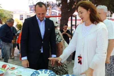 ÇİNİ KURSU SERGİSİ SANATSEVERLERLE BULUŞUYOR