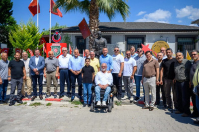 VALİ USTA’DAN BABALAR GÜNÜ ZİYARETİ
