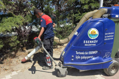ESENKÖY’DE DETAYLI TEMİZLİK ÇALIŞMALARI SÜRÜYOR