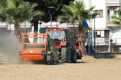 ÇİFTLİKKÖY KUMSALLARINDA TİTİZ ÇALIŞMA