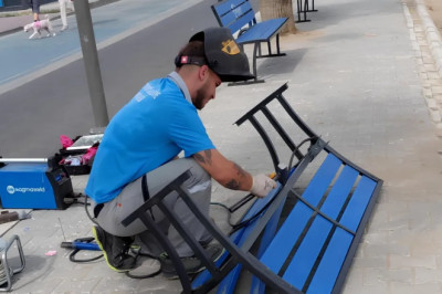 Çiftlikköy’de kent mobilyaları ve parklara bakım