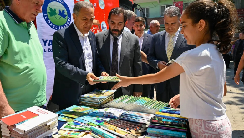 Gezici Kütüphane projesi Elmalık Köyü’nden başladı