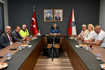 Yalova’da muhtarlarla güvenlik ve asayiş toplantısı düzenlendi
