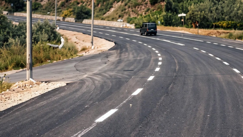 Yalova-Bursa yolunda çalışma sürüyor