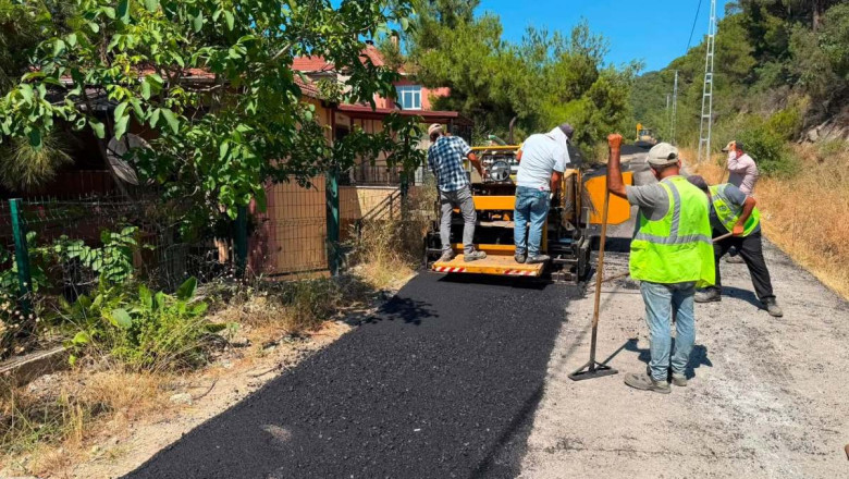 YOL ÇALIŞMALARI ARALIKSIZ SÜRÜYOR