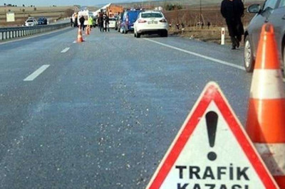 Çınarcık yolunda feci kaza! 2 ölü 1 ağır yaralı