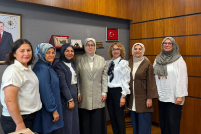 Akyol şehit ailelerini TBMM'de ağırladı