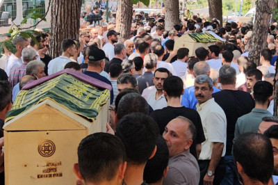Yalova’daki feci kazada ölen genç çifti dualarla toprağa verildi