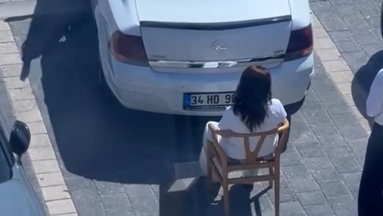 Yalova’da Tuhaf Olay! Sandalyeye Oturarak Park Etmesini Engelledi