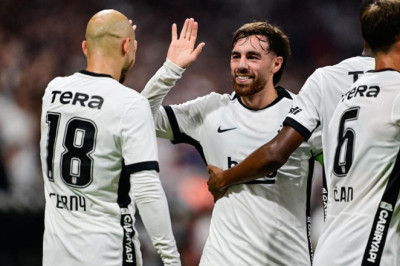 Kara Kartal sezona 3 puanla başladı! Beşiktaş, Eyüpspor'u devirdi