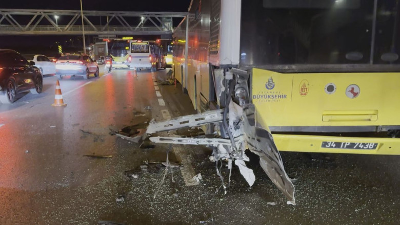 Büyükçekmece'de zincirleme kaza: 3 yaralı