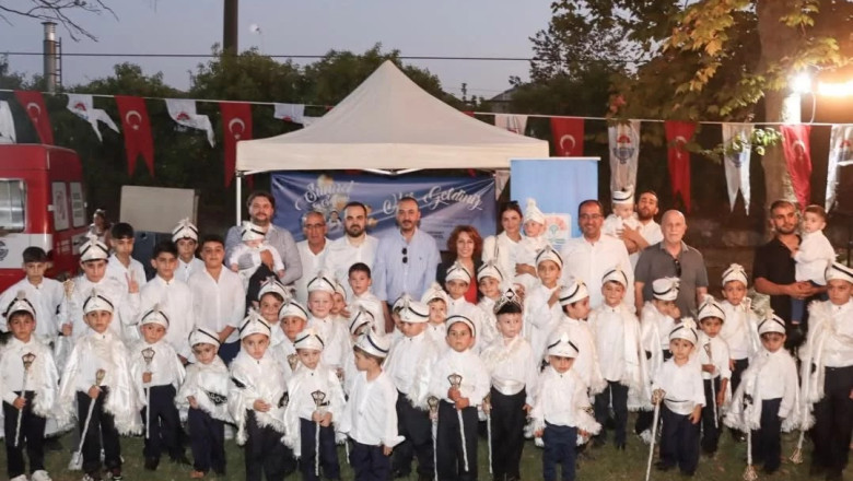 63 ÇOCUK SÜNNET ŞÖLENİ’NDE ERKEKLİĞE İLK ADIMI ATTI