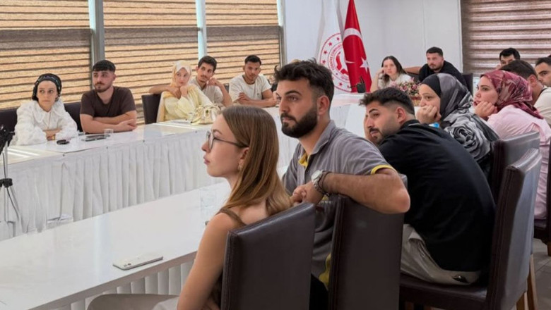 Genç Çiftlere Evlilik Eğitimi