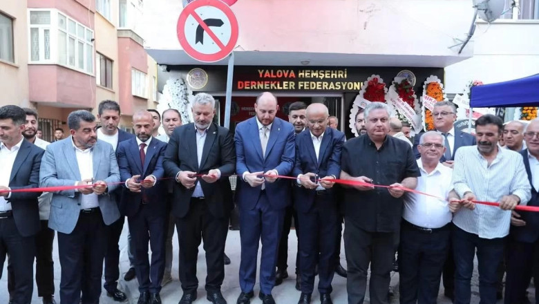 SİYASİ PARTİ TEMSİLCİLERİ DE AÇILIŞTA BULUŞTU