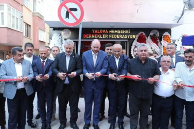 SİYASİ PARTİ TEMSİLCİLERİ DE AÇILIŞTA BULUŞTU