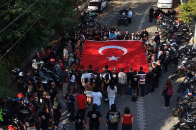 Yalova’da Motosikletlilerden Coşkulu Zafer Korteji