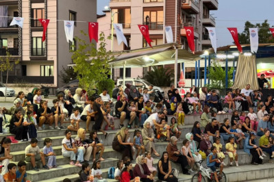 ÇOCUKLAR ‘KIRMIZI BAŞLIKLI KIZ’ İLE BULUŞTU