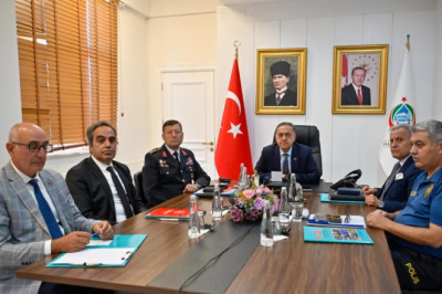 ÜNİVERSİTE VE YURT GÜVENLİĞİ TOPLANTISI GERÇEKLEŞTİRİLDİ