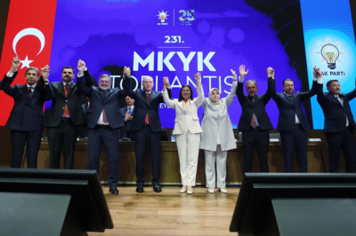 AK Parti'ye geçen Foça Belediye Başkanı Saniye Bora Fıçı'dan ilk açıklama: Tek önceliğim Foça