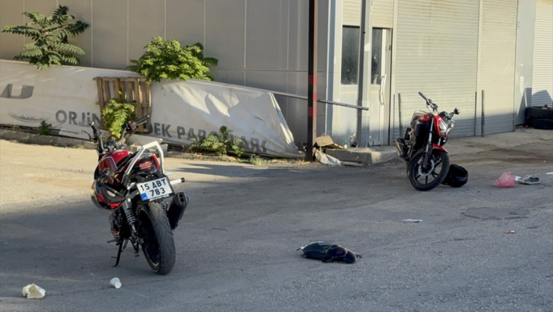Karaman’da iki motosiklet çarpıştı, 3 kişi yaralandı