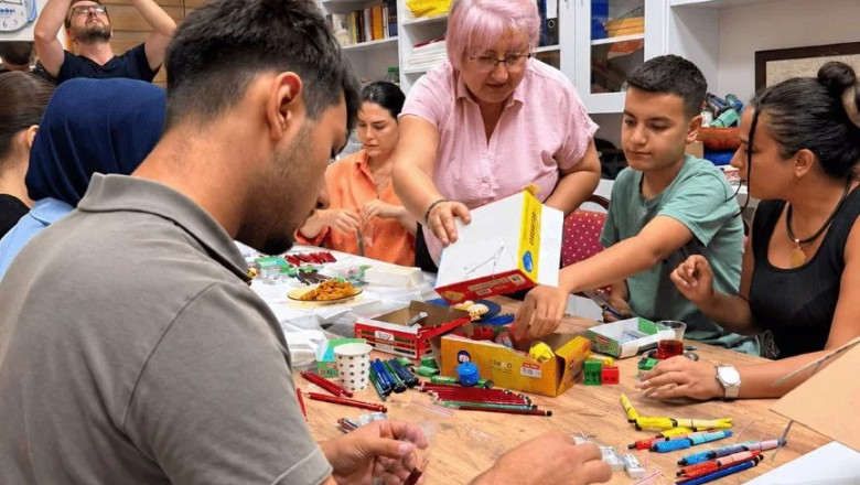SEVKADER’DEN 680 ÖĞRENCİYE KIRTASİYE DESTEĞİ